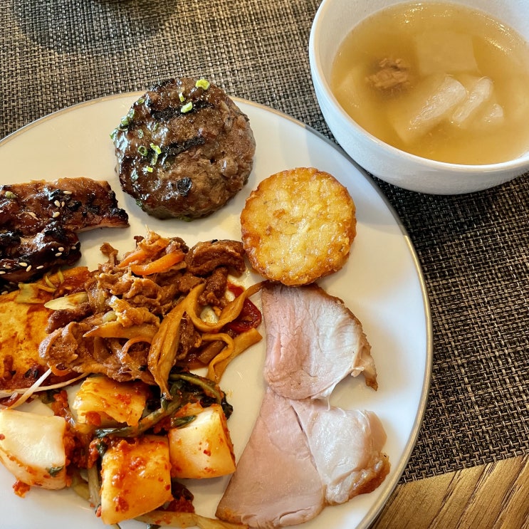  파크하얏트 부산 조식 다이닝룸 아닌 리빙룸 가서 냠냠