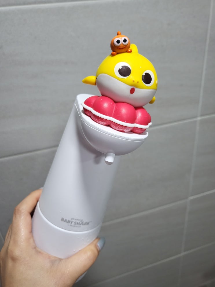  아기상어 손세정기 A/S불가 정말 별로다