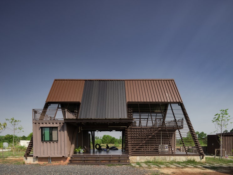 A형 구조물 결합 컨테이너주택 A-Frame 컨테이너하우스 A형 구조물 결합 컨테이너주택 A-Frame 컨테이너하우스