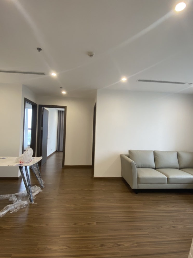  [ 하노이 아파트 매매] 웨스트 포인트 3룸 - 큰 집- W2 동 - 0968650193