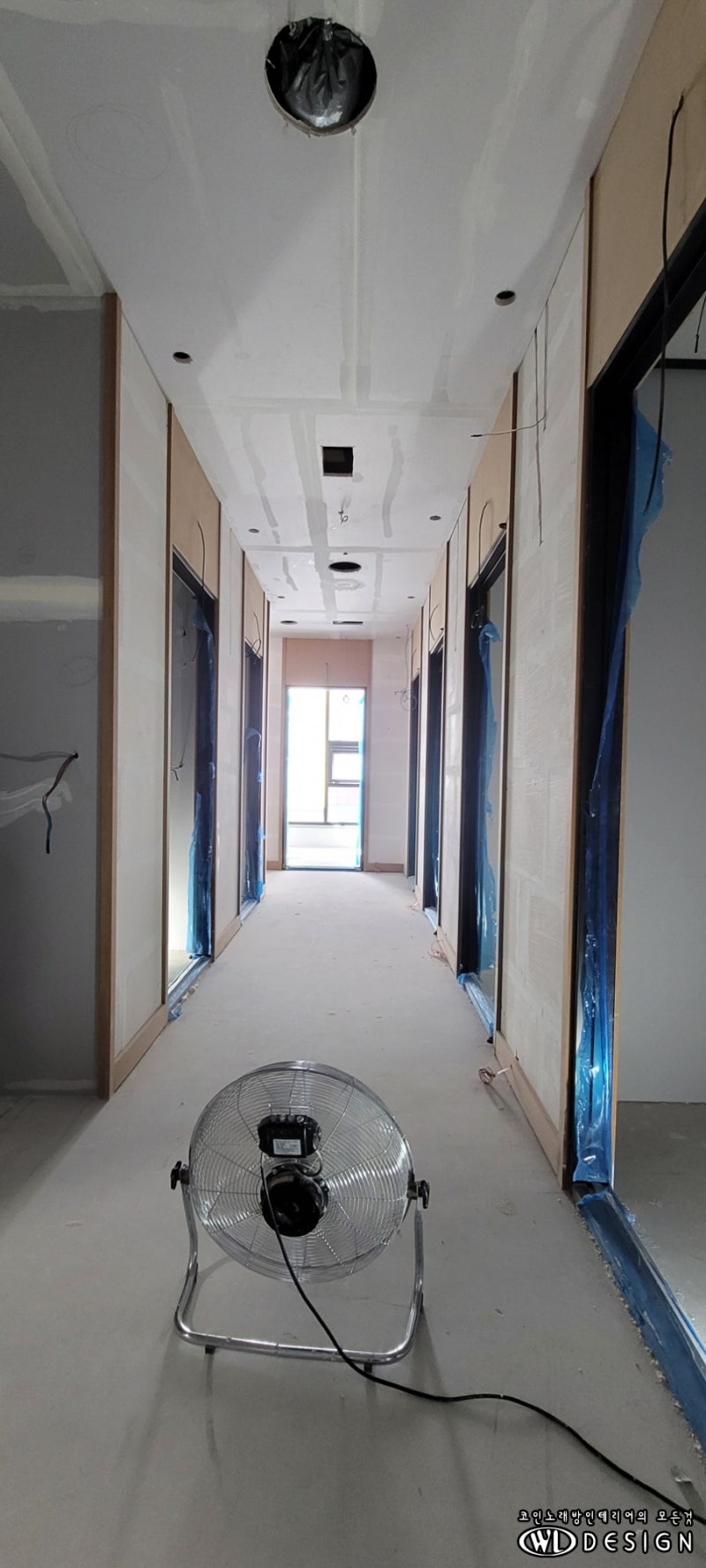 코인노래방인테리어 전문 우림디자인/코인노래방기기 전문 우림미디어/전북 전주 송천동 에코 코인노래연습장 인테리어 9탄  페인트작업/간판작업/바닥타일 벽면타일 자재 준비작업 후기 : 네이버 블로그