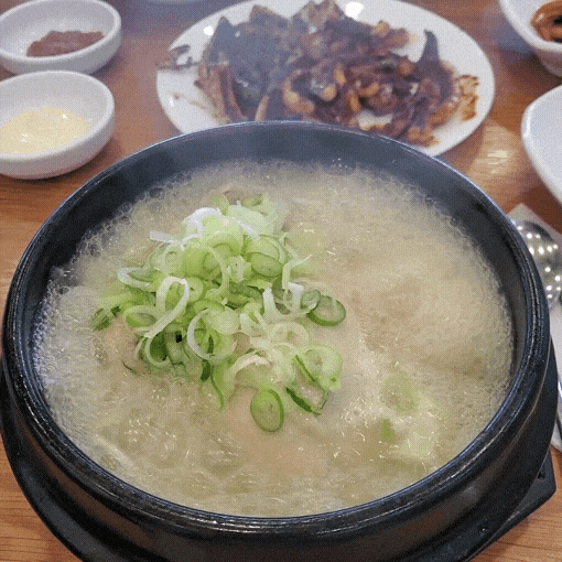  삼계탕이랑 불구이 둘다 맛있는 대가삼계탕