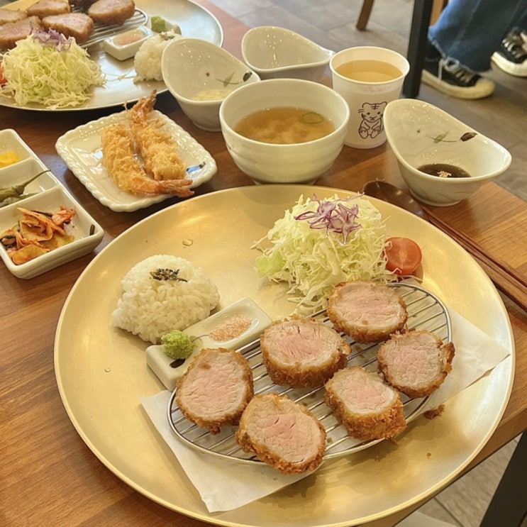  광안리 동화집 줄서서 먹을 돈까스일까