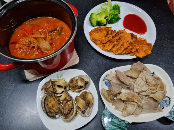  돼지고기김치전 간단한김치전 든든하게먹는김치전 냉장고파먹기요리 오늘의집밥 돼지고기다짐육김치전