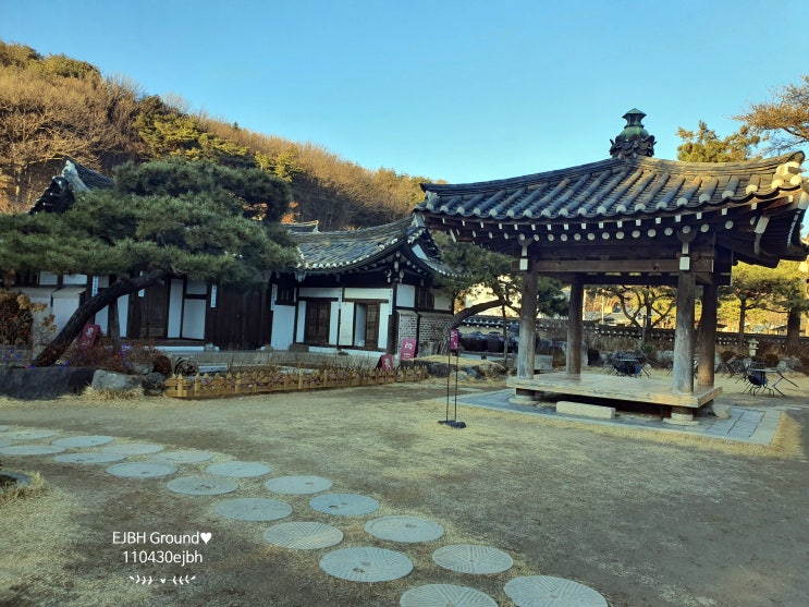  아티장베이커스 파주점 멋스러운  파주한옥카페