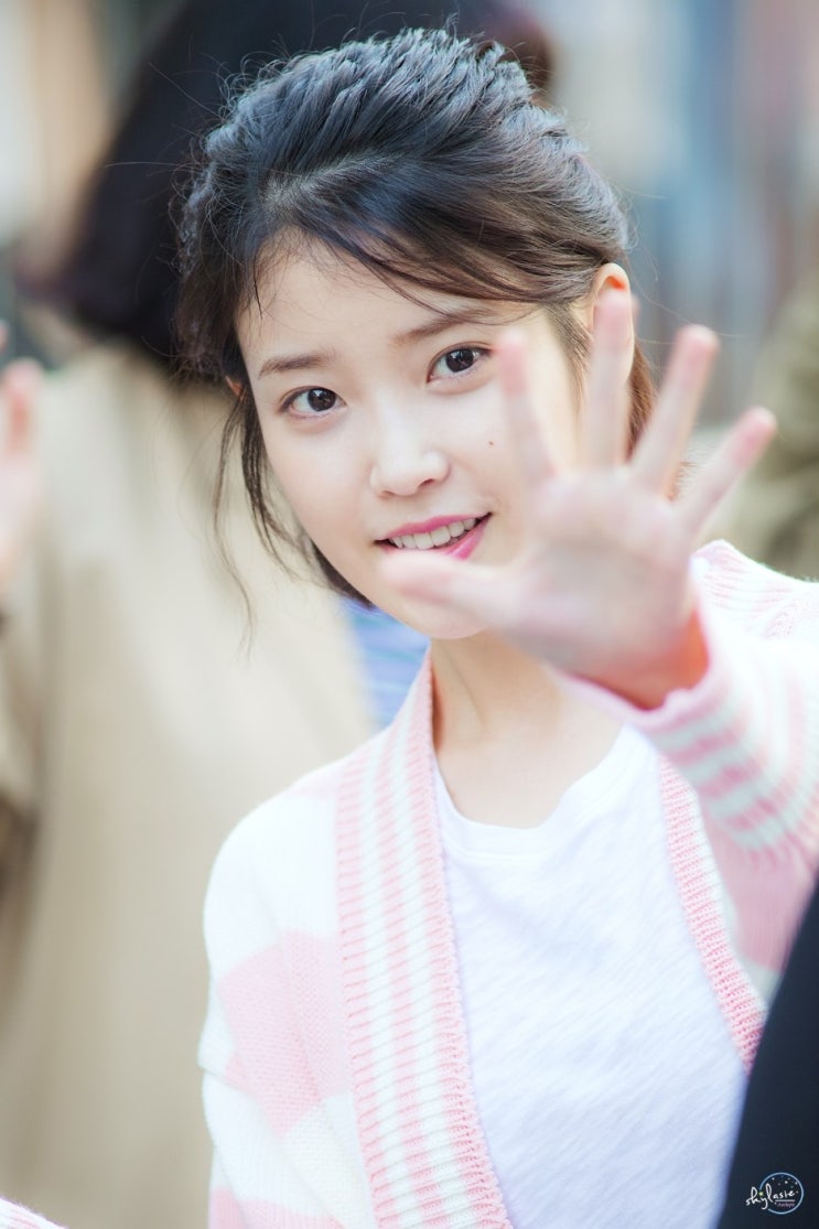 아이유, 역대 K-POP 여자 아이돌 멜론 총 감상자 수에서 1위 그 노래는? 아이유, 역대 K-POP 여자 아이돌 멜론 총 감상자 수에서 1위 그 노래는?