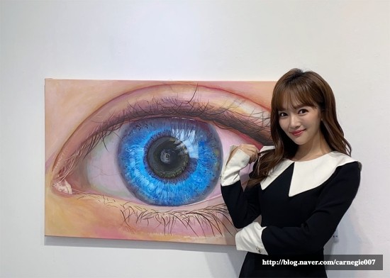  윤송아 작가 상처로 채운 캔버스에 감동을 담다.
