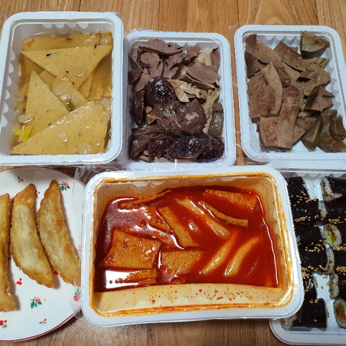 신촌 맛집 따봉이네, 순대 내장 좋아하는 사람 모여라