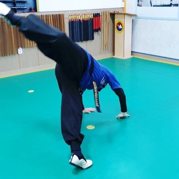  넷플릭스,유튜브 미디어와 신체활동량/코비드 19로 인해 줄어든 사회성/신체밸런스 교정운동 부산 해동검도 명륜도장,장전동,온천동