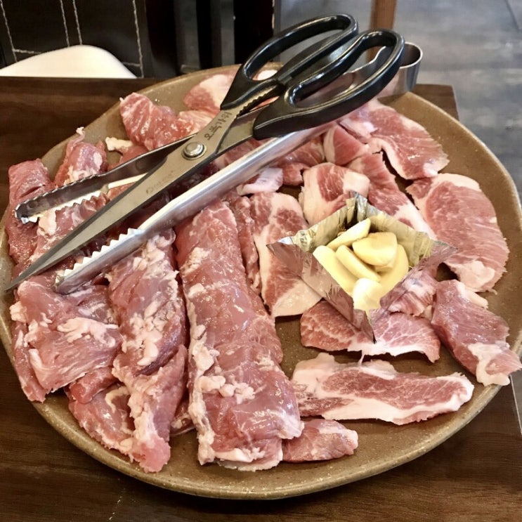 갈매기살 가브리살이 너무나 맛있는 쌍용동 숯불화로전문구이 정지뜰 / 천안식후감