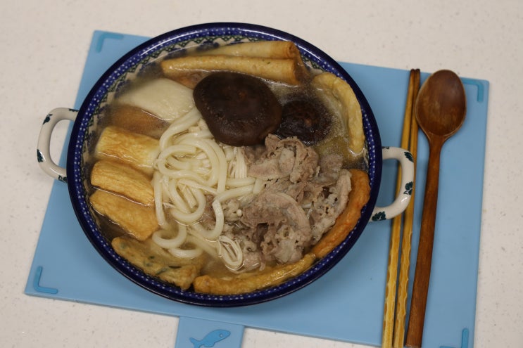  [고래사어묵 : 어묵 우삼겹 우동전골] 맛은 괜찮았지만 너무 기름져서 부담스러웠던 전골
