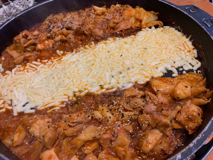  [장인닭갈비] 강남역 점심, 돌돌 말아먹는 재미가 있는 치즈 닭갈비 맛집