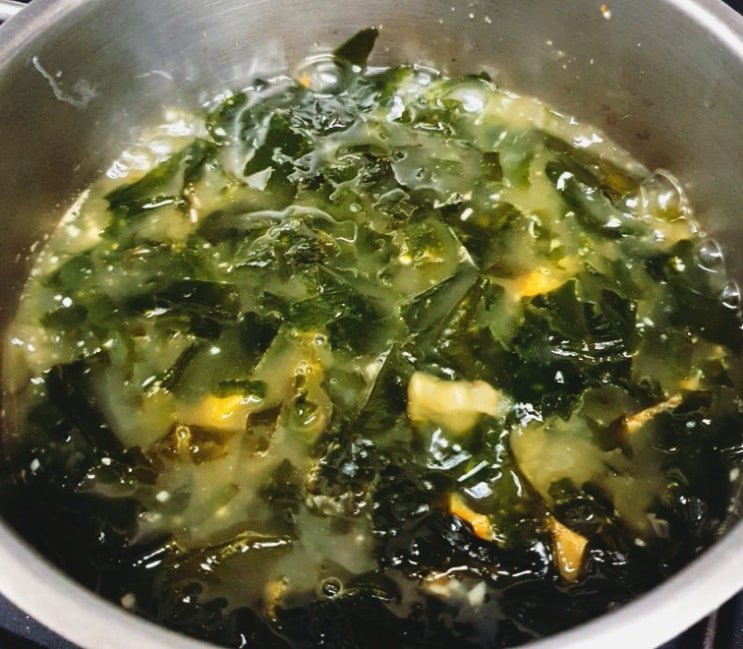  소고기없이 미역국 맛있게 끓이는 법 황태미역국