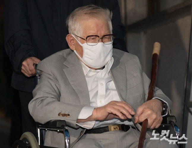 신천지 간부 "이만희 총회장 20년형 가까스로 막아왔다" 녹취록 신천지 간부 "이만희 총회장 20년형 가까스로 막아왔다" 녹취록
