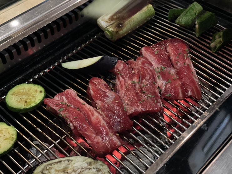  강남 논현동 맛집, 서울 야끼니꾸 호루몬규상 (우설 늑간살 소꼬리 오소리 등등)