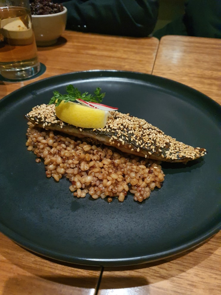 [한남동맛집] Gongi (공기): 고급진 분위기에서 이색적인 한식 한상