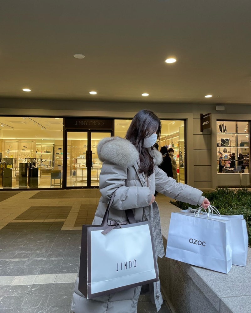 동부산롯데아울렛 쇼핑(진도모피,오조크 가죽코트,엘르 모자)
