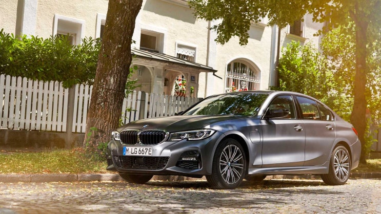  올 것이 왔다 BMW 320e PHEV 판매 시작