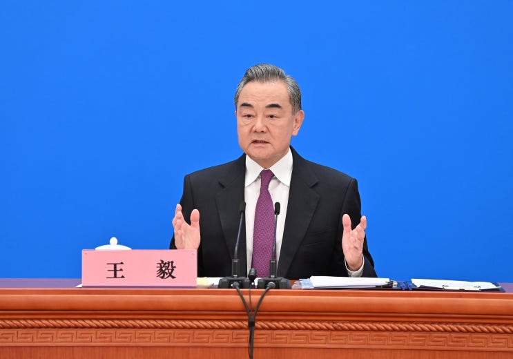 왕이 "美, 北 안보우려 해소해야"…"한중, 경쟁관계 아냐" 왕이 "美, 北 안보우려 해소해야"…"한중, 경쟁관계 아냐"