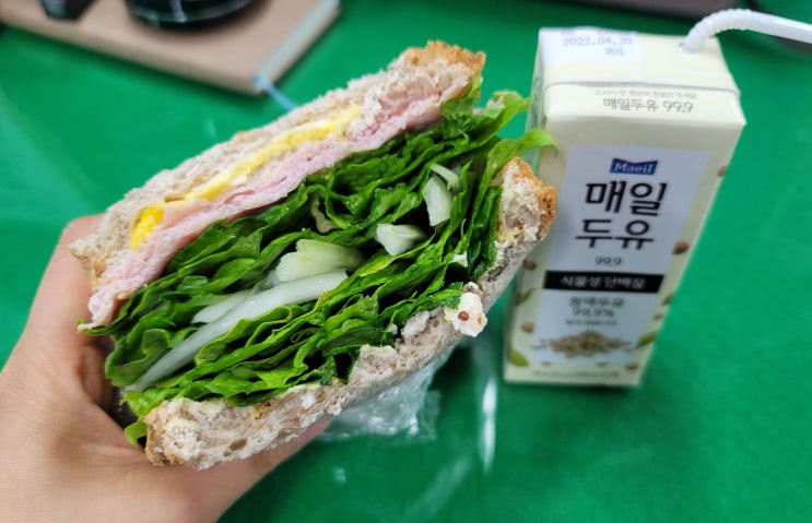 2022년 2월 하반기 일상 [앵그리짜파구리/본도시락/다카기나오코/봄쇼핑/자라쇼핑/자라가디건/다이어트식단/다이어트도시락/허닭도시락/밥이곤약/곤약밥/아마드티/불닭마요/애견간식추천]