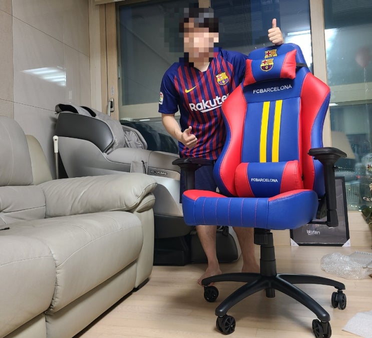 제닉스 크리에이티브 FC 바르셀로나 Barcelona Chair 게임용 게이밍 컴퓨터 의자 리뷰