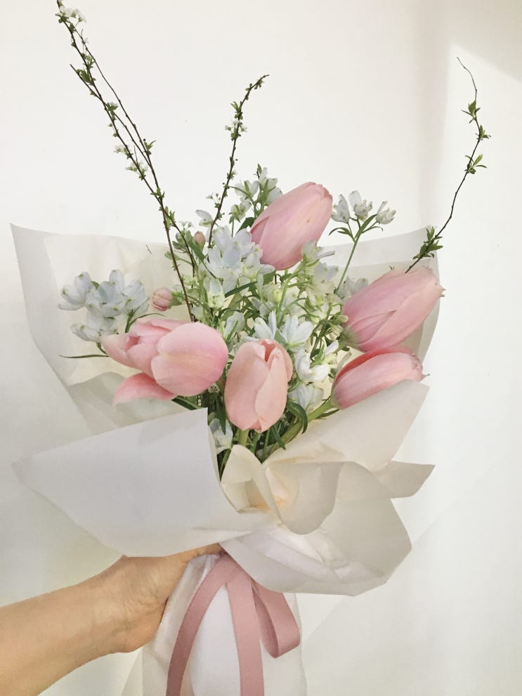 [부산 대신동 꽃집 빌데플레르] 졸업식 튤립 꽃다발