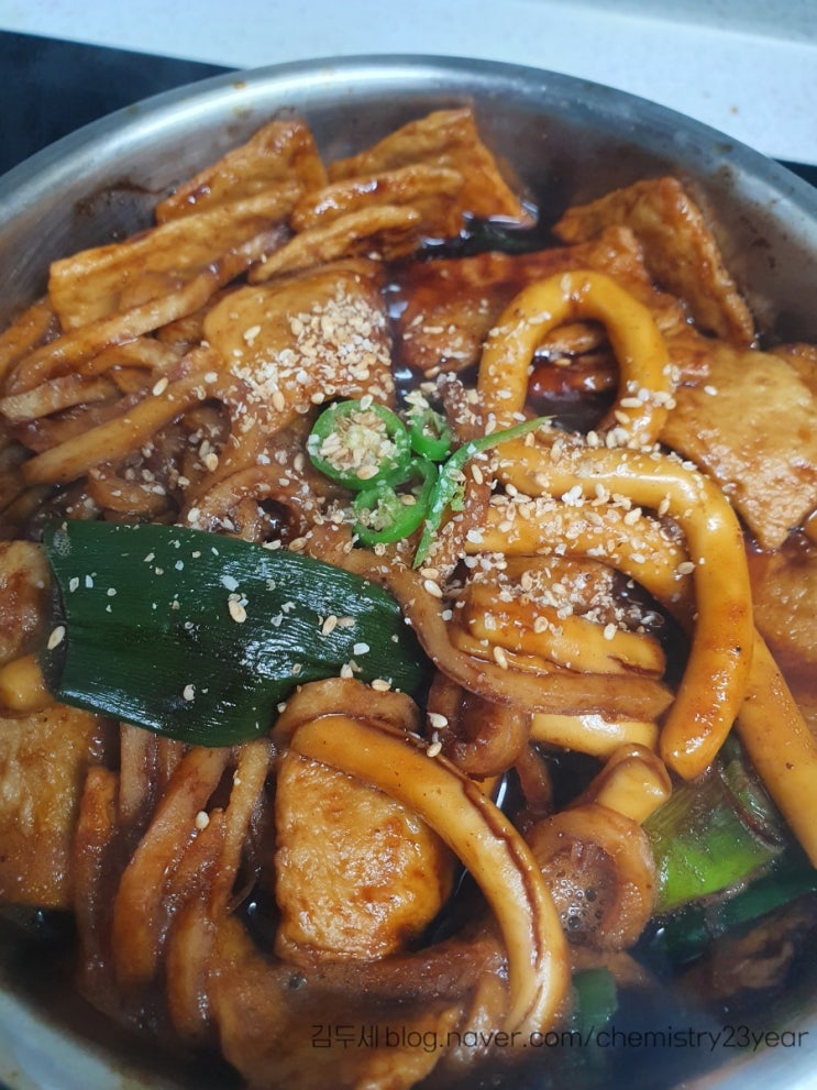 내돈내산 라비퀸 츄잇 떡볶이 매운짜장맛 + 손장우 어묵면 후기