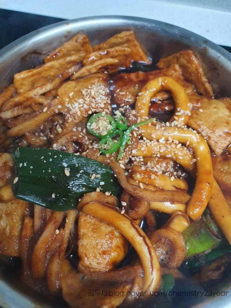 내돈내산 라비퀸 츄잇 떡볶이 매운짜장맛 + 손장우 어묵면 후기 내돈내산 라비퀸 츄잇 떡볶이 매운짜장맛 + 손장우 어묵면 후기