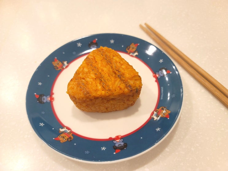  노브랜드 김치치즈 삼각밥 내돈내산 리뷰
