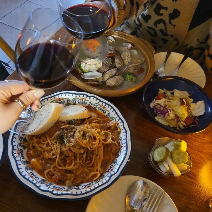  광진구 구의동 와인바 | 분위기 맛집 "안식" 이태리 가정식 바지락술찜 라구파스타 추천