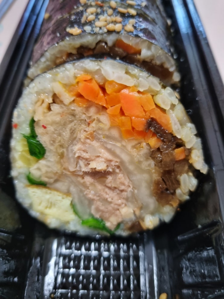  숙대맛집 한입소반 묵은지참치김밥 !!!(이영자김밥)