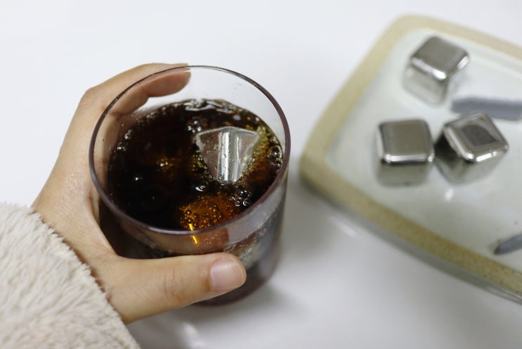  녹지않는 얼음 스카치로얄 실버에디션으로 음료를 시원하게!