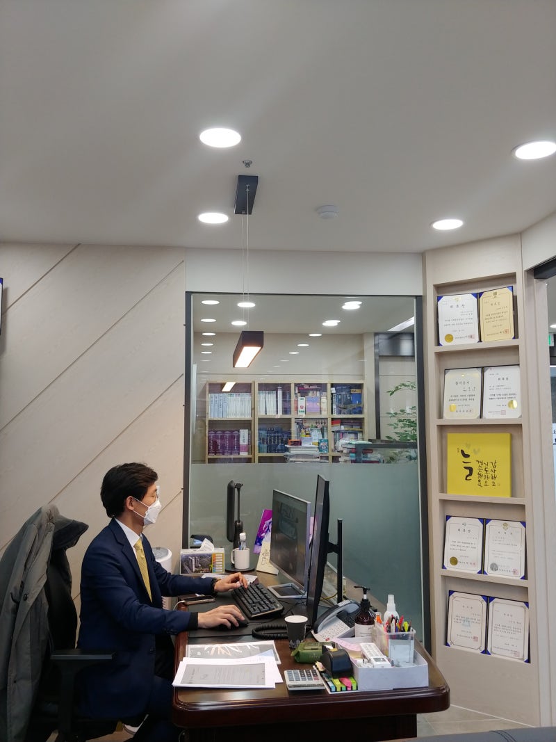 창원부동산전문변호사 면허 없이 중개하면