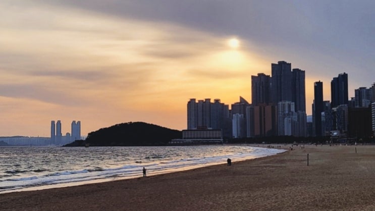  해운대일몰(이상한 나라의 수학자 영화관람 & 달맞이고개 문텐로드 산책)