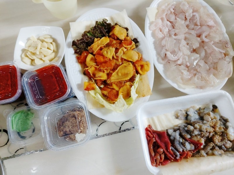 경남고성시장 정운수산 횟집 광어회, 낙지,멍게, 개불 포장해 왔어요. : 네이버 블로그