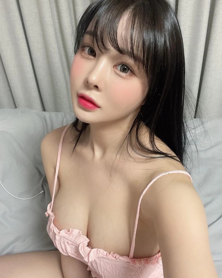 아프리카 TV BJ 탱글다희, 선정적인 방송으로 또 정지 처분 당한 이유는? 아프리카 TV BJ 탱글다희, 선정적인 방송으로 또 정지 처분 당한 이유는?