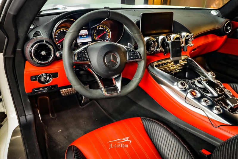 대전 유성구 / 핸들커스텀/염색 / 벤츠 / AMG GT