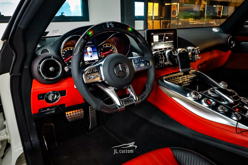 대전 유성구 / 핸들커스텀/염색 / 벤츠 / AMG GT