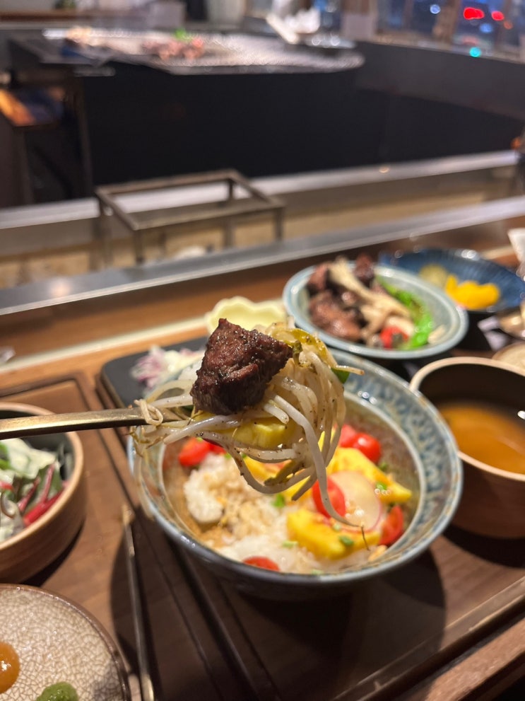  이토록 맛있는 떡갈비가 있다니?! 그릴 요리 전문점 홍대맛집 우아하게