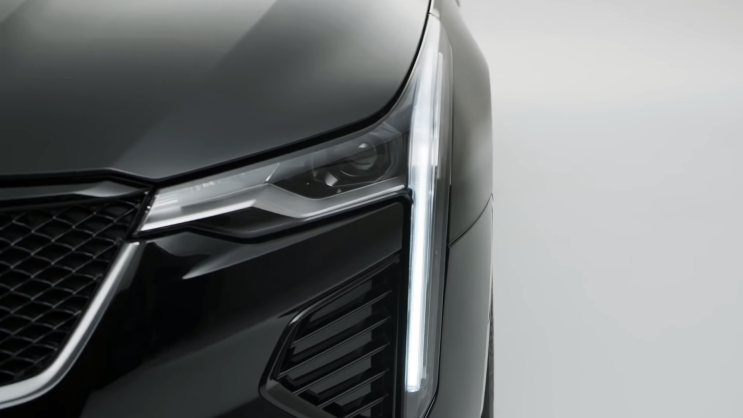  2021 캐딜락 CT4 :: 스포티한 디자인의 중형 세단