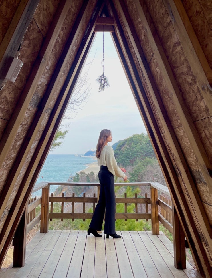  [강릉 카페] 스테이 인터뷰 | 강릉 오션뷰 포토 스팟 카페 / 강릉, 정동진 오션뷰 숙박 & 카페 / 강릉여행 맛집, 카페 추천 / 동해여행 바다뷰 카페 / 하슬라아트월드 코스