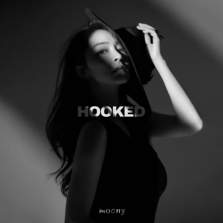 Moony - Hooked [노래가사, 듣기, MV]