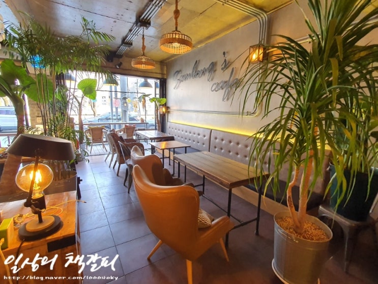 단양 남한강 쏘가리매운탕 특화거리 구경시장 카페 &lt;삼봉이네&gt;에서 한템포 쉬어가기 내돈내산 후기