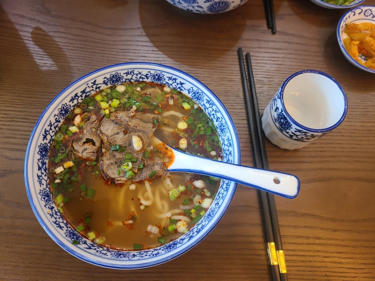  요즘 대세 요리 우육면 맛집 후기 : 샤오바오우육면 동대문점
