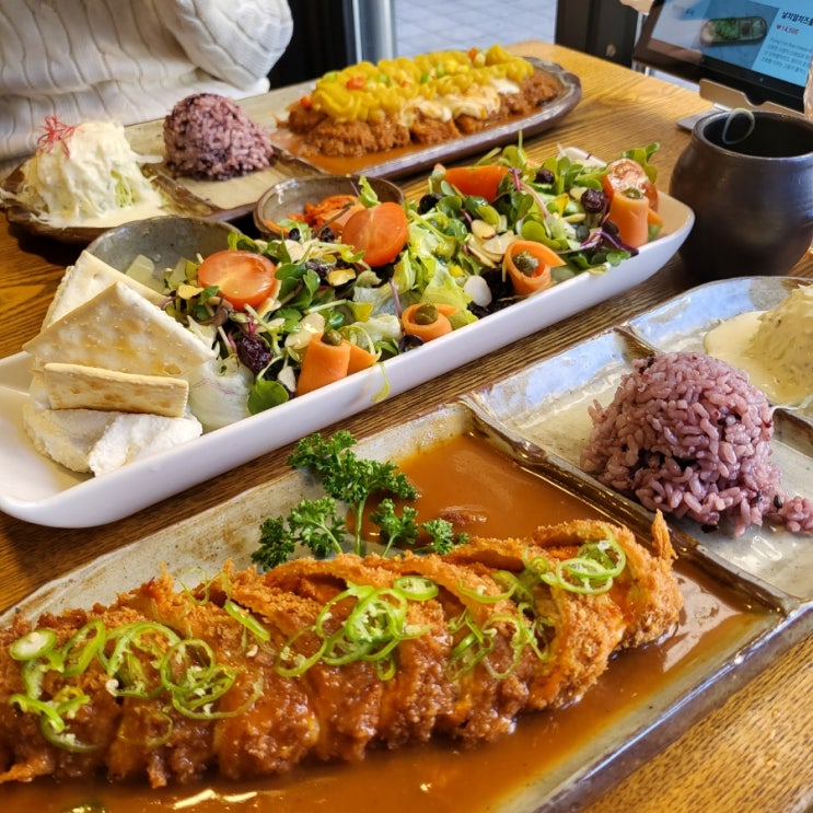  [강남 맛집] 이끼롤까스 신사동 데이트 코스로 완전 추천