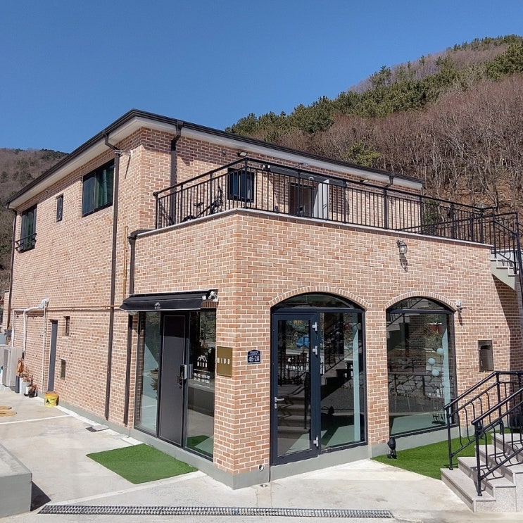  마산 무학산 아래 자연과 어우러진 감성가득 휴식공간[카페 미도]