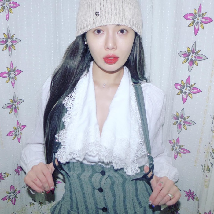  현아 타투 피어싱