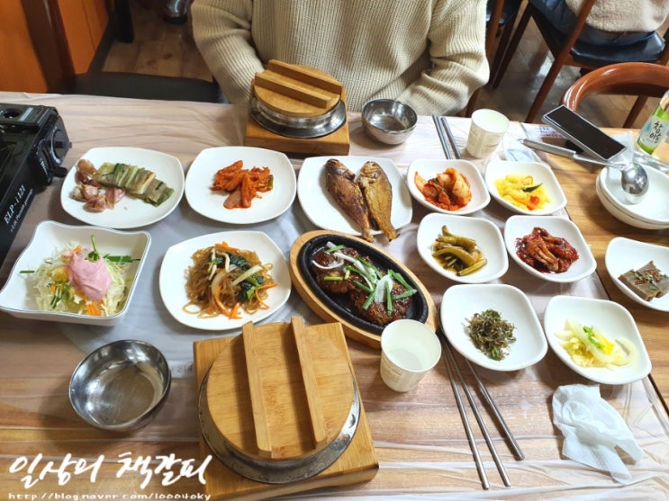  단양 터미널 구경시장 한식 왕릉숯불갈비 마늘솥밥정식(떡갈비, 불고기전골, 더덕무침) 내돈내산 솔직후기