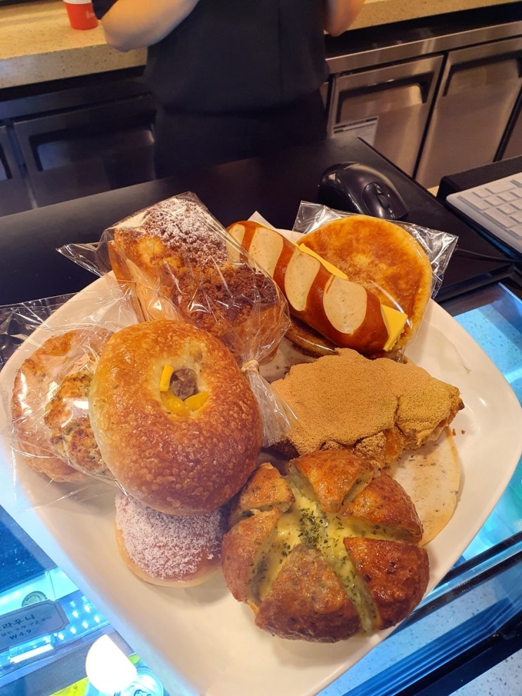  서울 빵지순례 신논현빵집 리즈제빵소 완전반하다