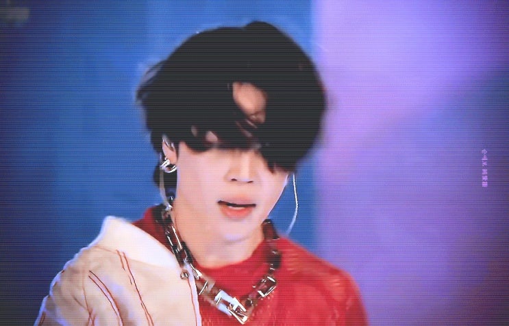 덕후의 심장을 요동치게 하는 방탄소년단 지민 콘서트 의상 덕후의 심장을 요동치게 하는 방탄소년단 지민 콘서트 의상